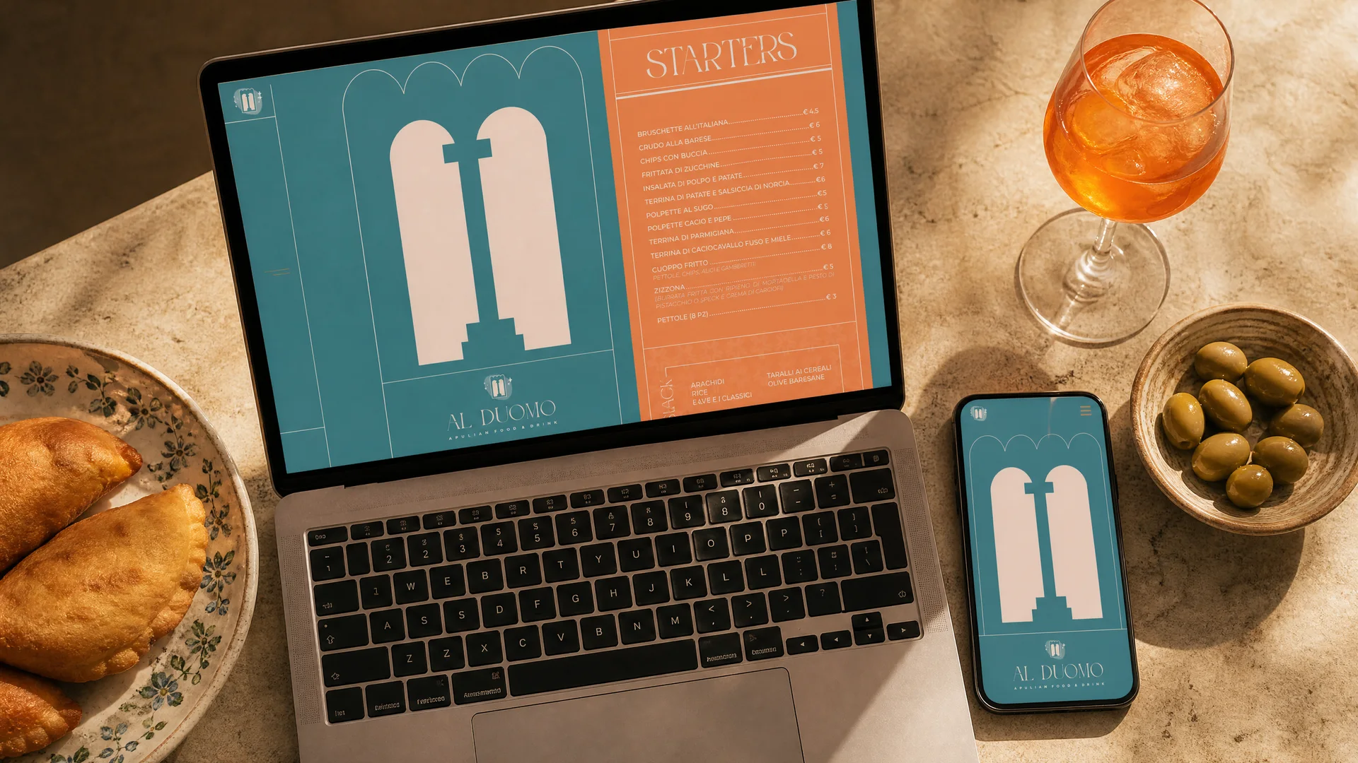 Bar al Duomo: sito su laptop e smartphone